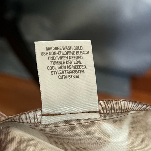 Dressbarn Mid Length Sleeveless Womens Dress with Zip back and front Pockets - Picture 11 of 11